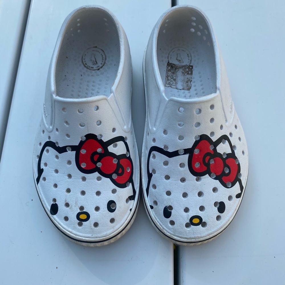 Native Limited Edition, Hello Kitty shoes, Size 10